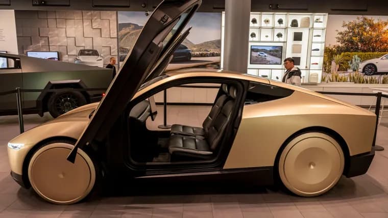 Tesla развернула Cybercab на дорогах, и уже под следствием