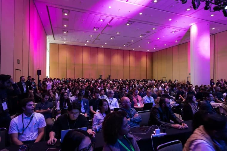 TechCrunch Disrupt: панель о найме ИИ-агентов в стартапах