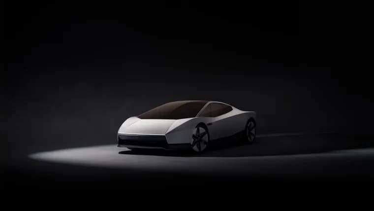 Tesla показала новый Roadster с азотными соплами для трюков в воздухе