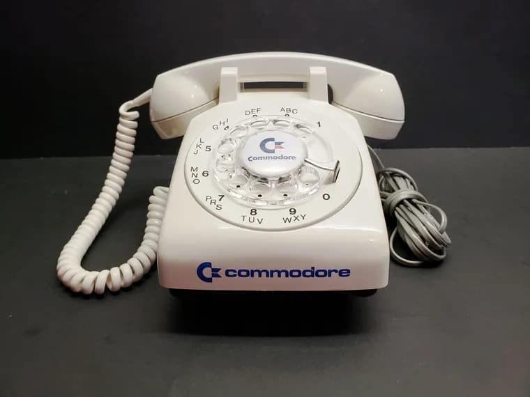 Телефон Northern Telecom Commodore 1983: канадская регуляторная головоломка