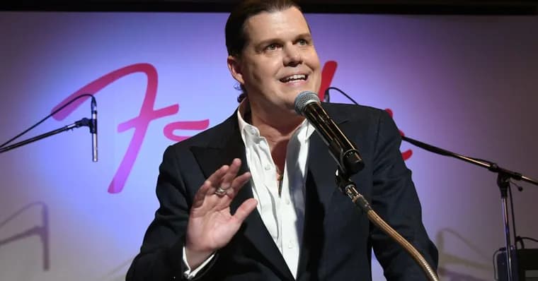 CEO Fender сравнил бэндмейтов с «аналоговым ИИ» и подлил масла в PR-кризис