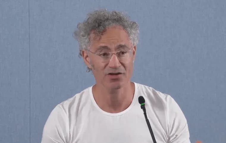 Palantir назвала ИИ-индустрию «марксистской» после рекордного квартала