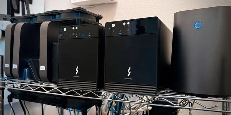 ИИ-стартапы Far Labs и Evolving Edge платят за аренду домашних компьютеров под инференс